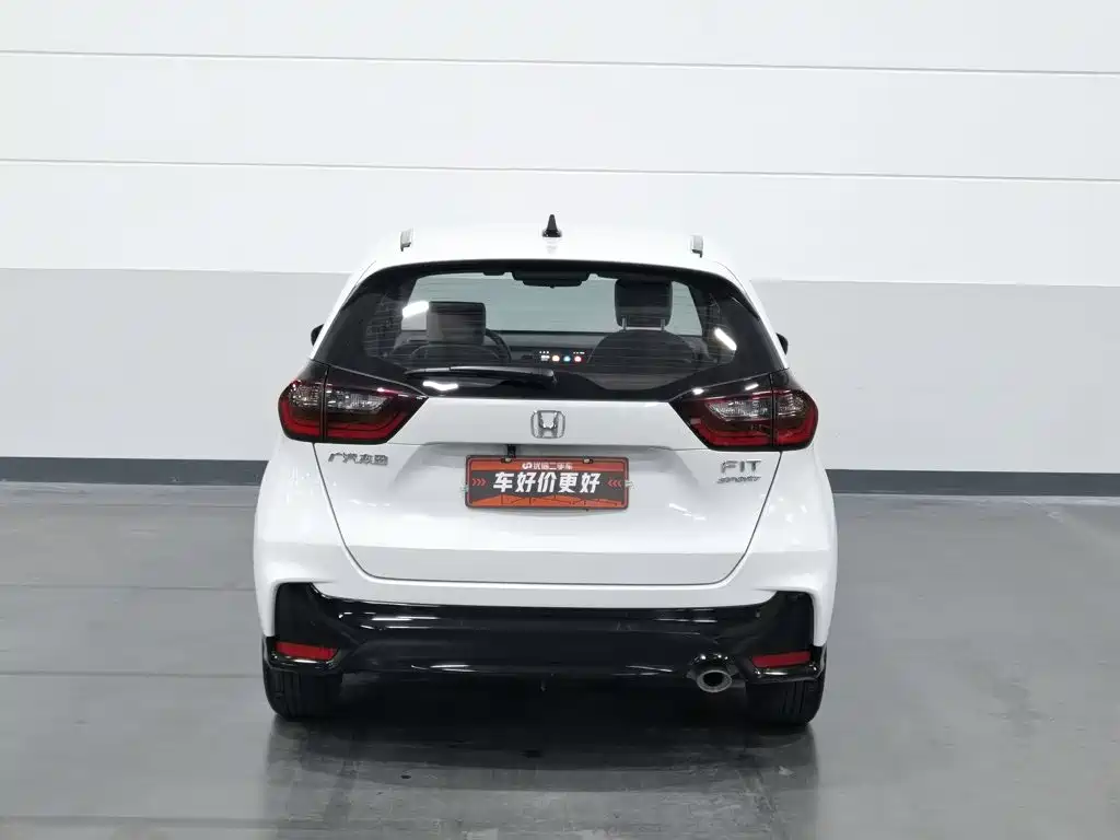 Фото 4 - Honda Fit