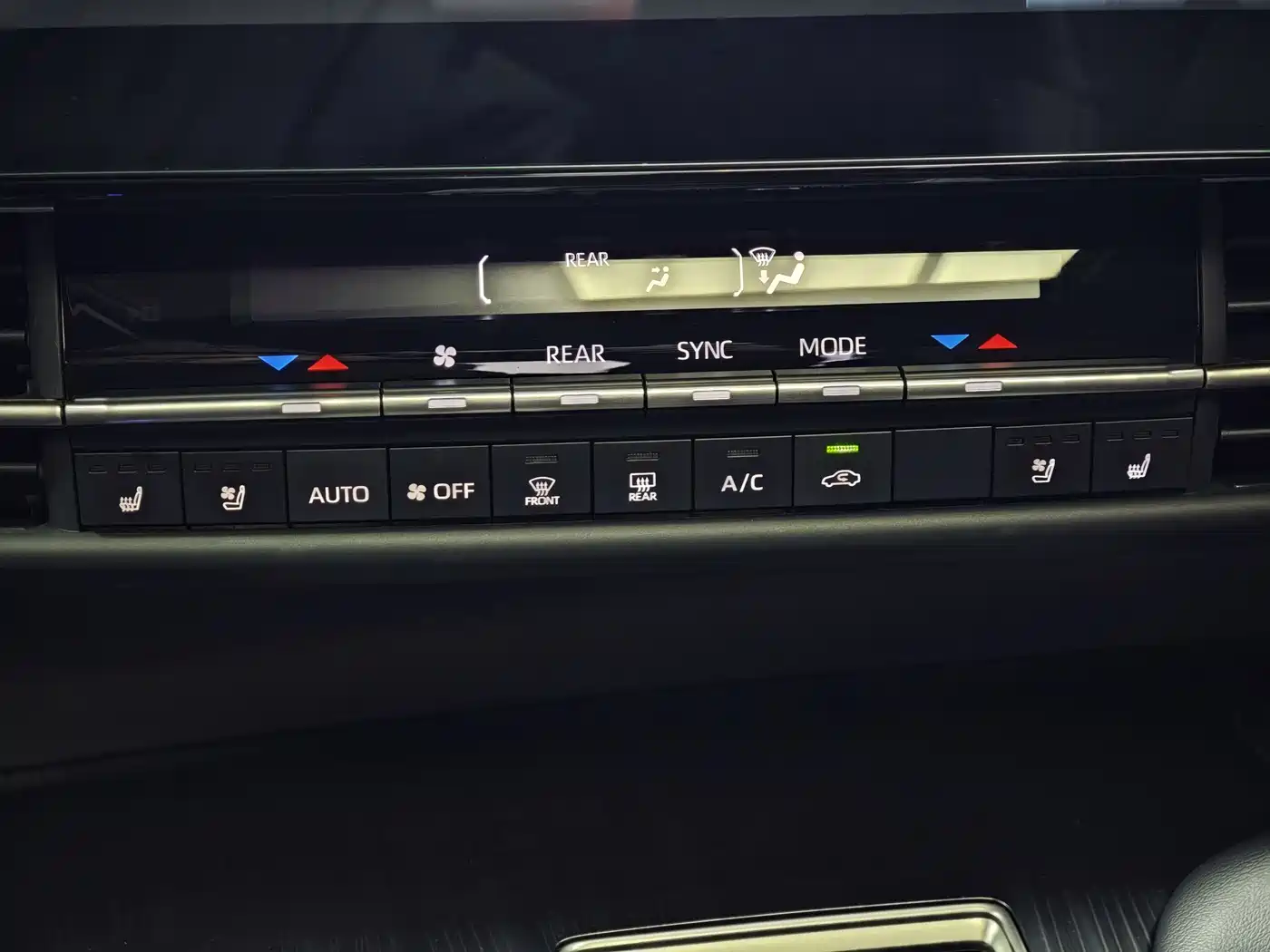 Toyota Sienna 2023 2.5L Hybrid Premium Edition фото 14