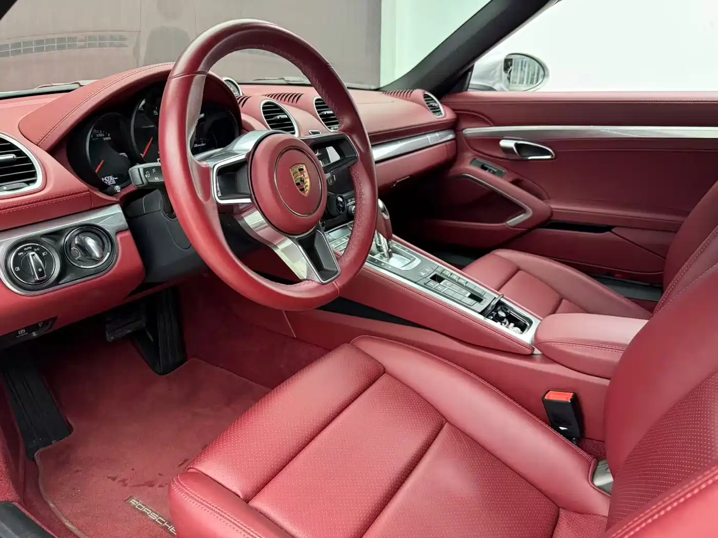 Porsche 718 2022 Boxster 2.0T фото 6