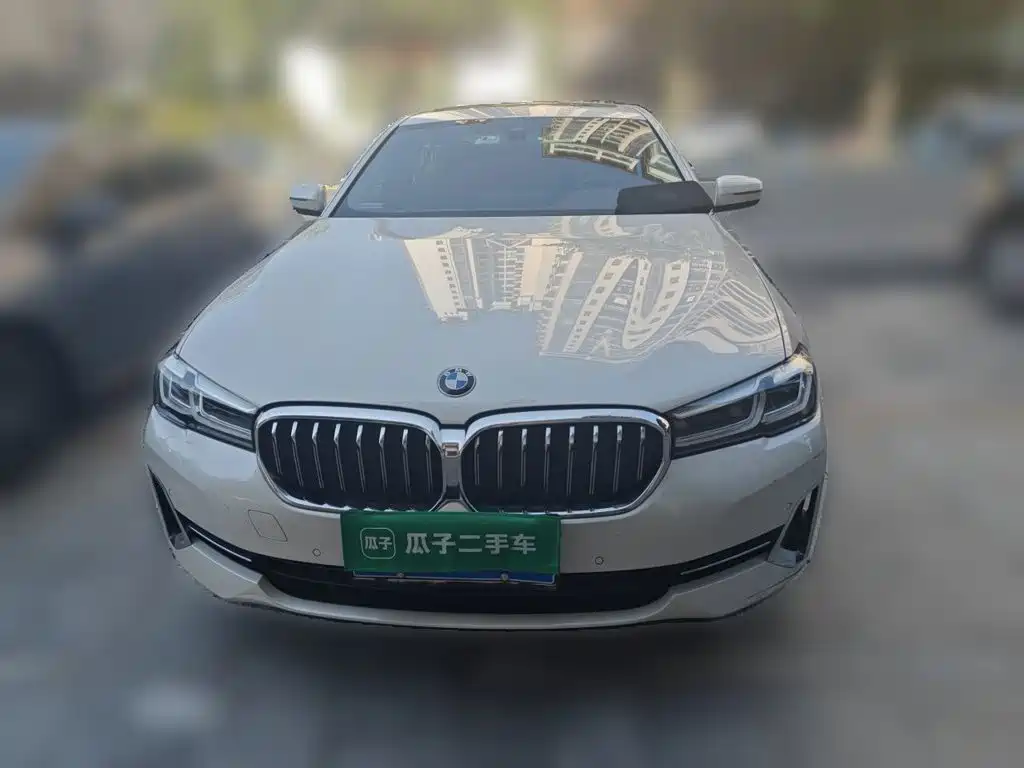 Фото 2 - BMW 5 Series