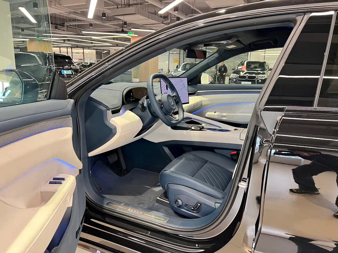 ZEEKR EXTREME KRYPTON 001