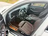 Photo 3 - BMW 3 Series
