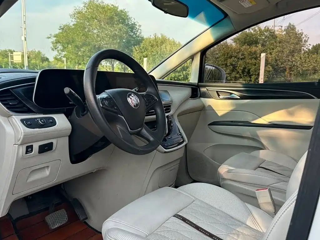Фото 8 - Buick GL8