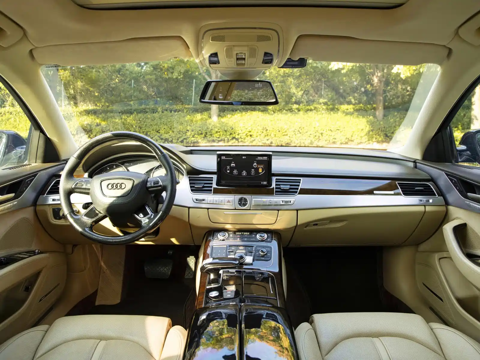 Photo 27 - Audi A8