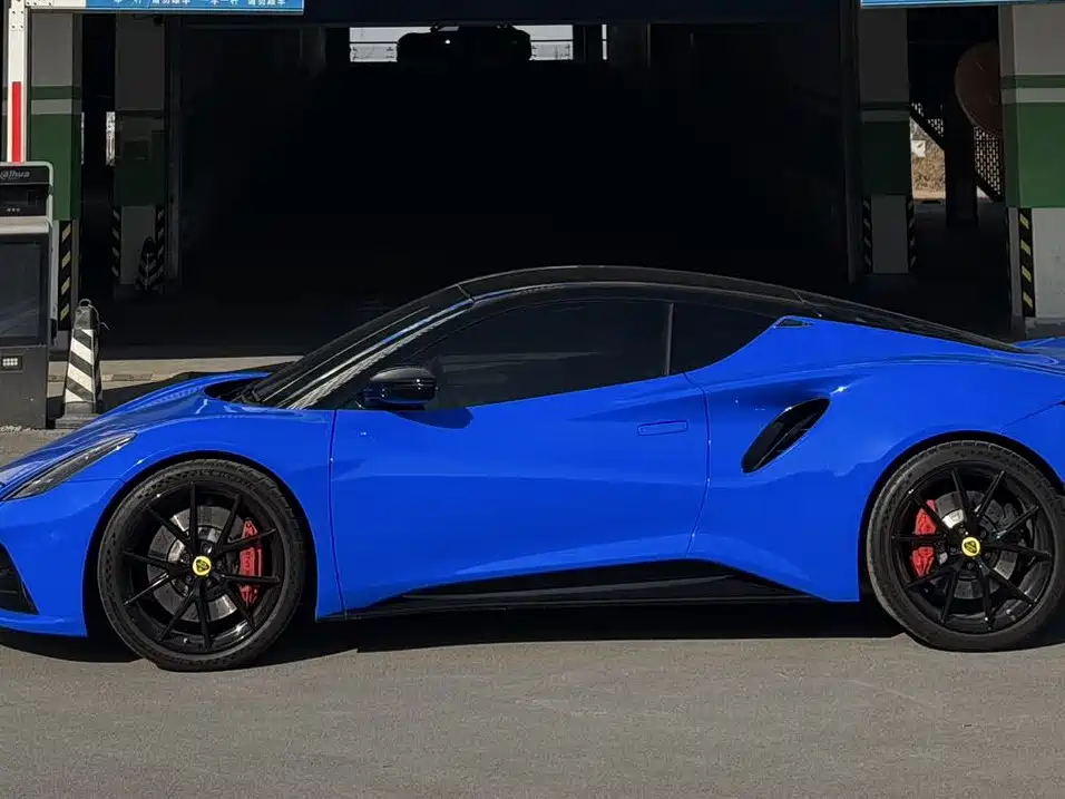 Lotus Cars EMIRA 2021 2.0T DCT First Edition фото 5