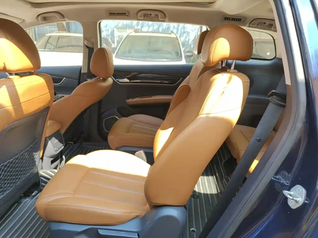 Photo 17 - BYD Song MAX