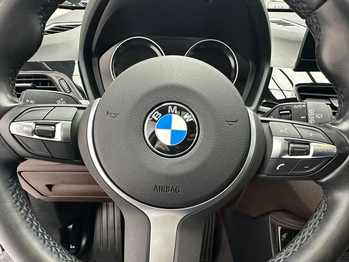 BMW X1 2022 sDrive20Li Premium фото 13