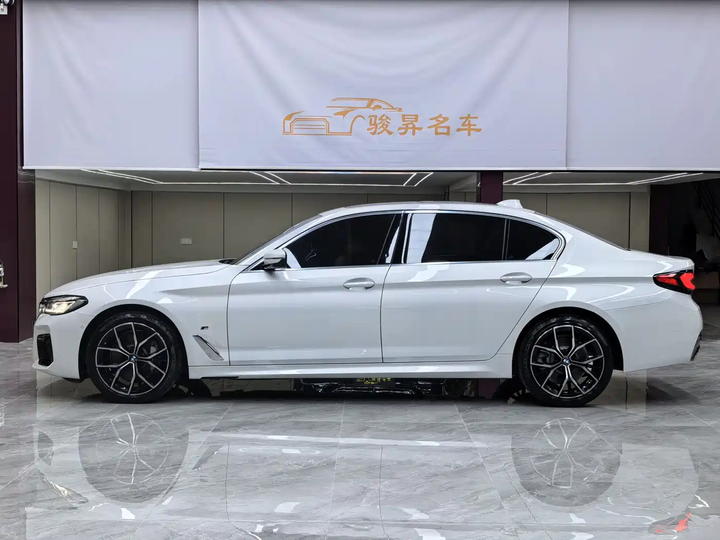 BMW 5 Series 2022 530Li Exclusive M Sport Package фото 7