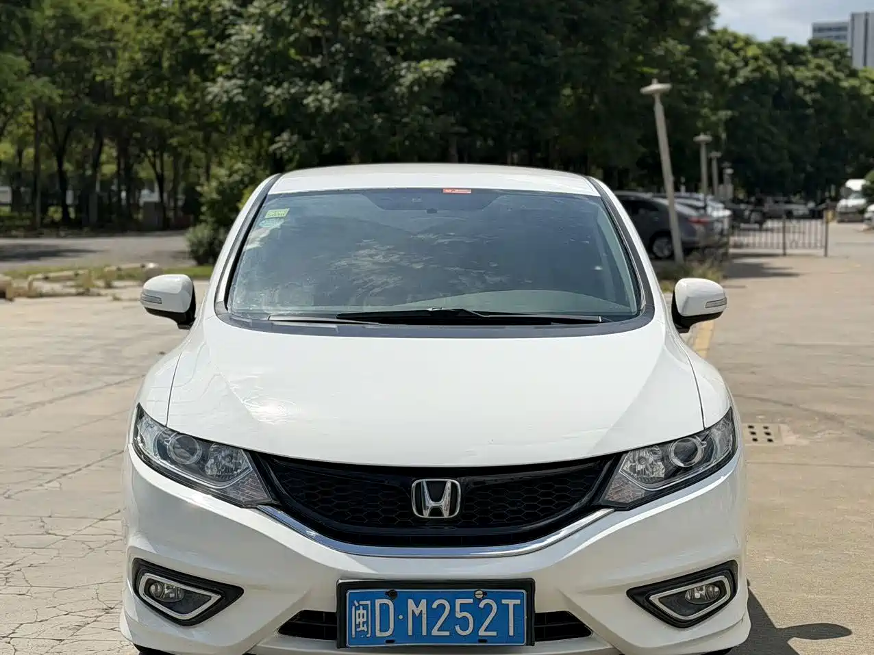 Фото 2 - Honda Jade