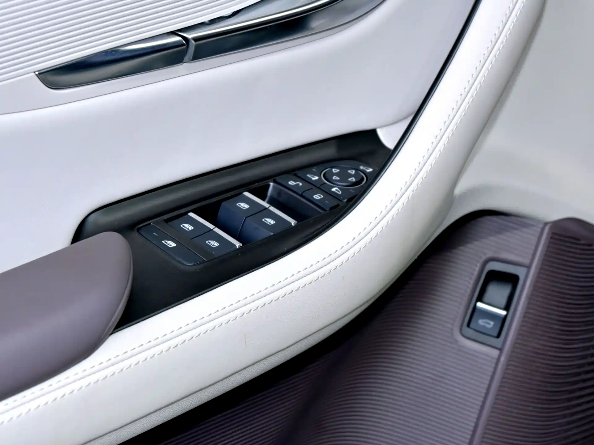 Photo 17 - BYD Song PLUS PHEV
