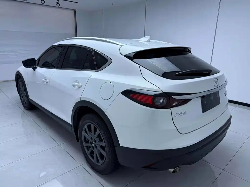 Фото 6 - Mazda CX-4