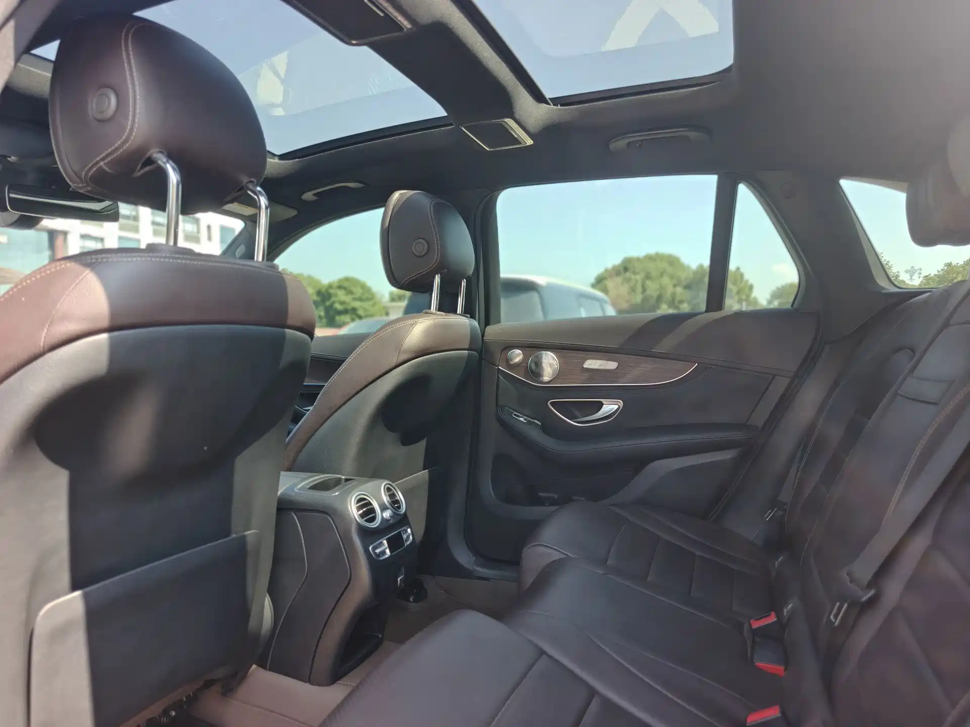 Фото 9 - Mercedes-Benz GLC