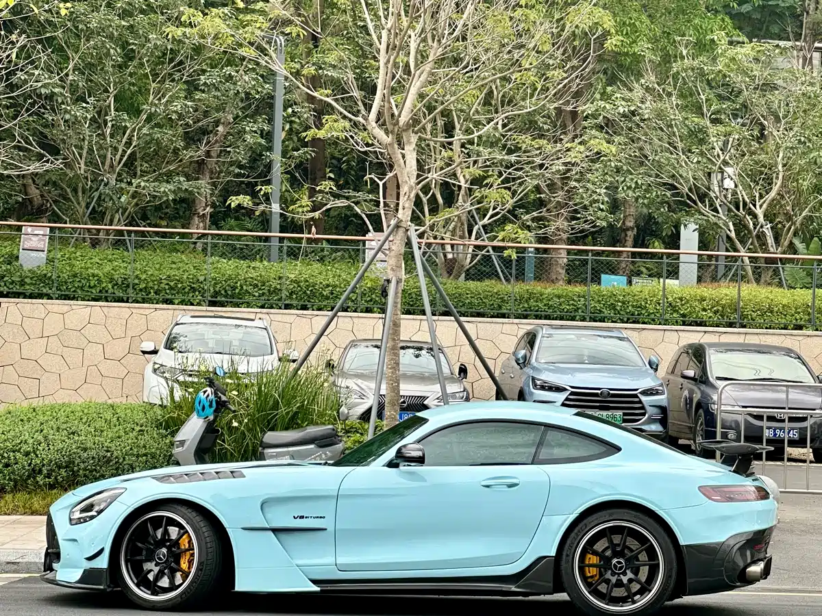MERCEDES-BENZ AMG GT