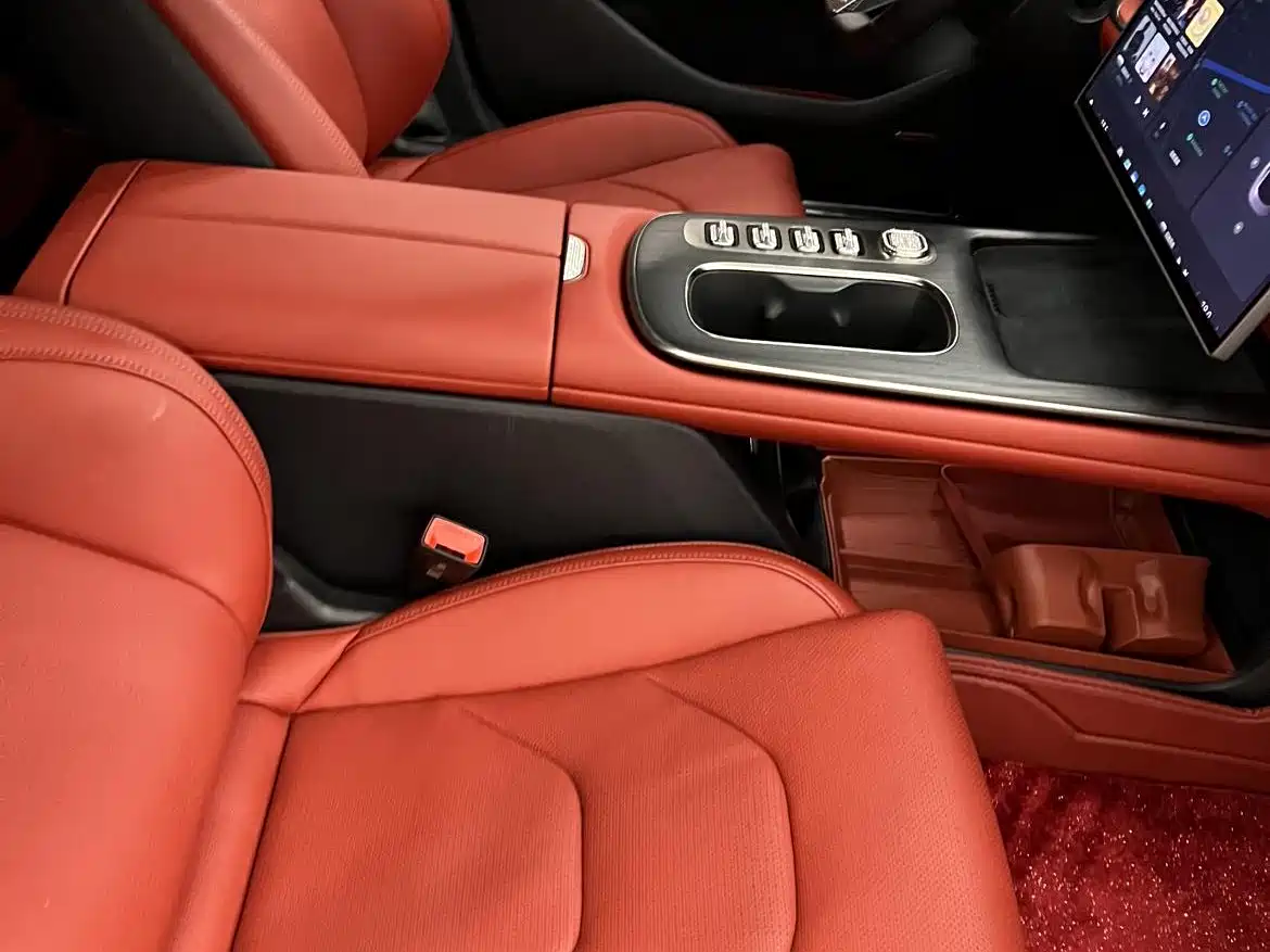 XIAOMI CAR XIAOMI SU7