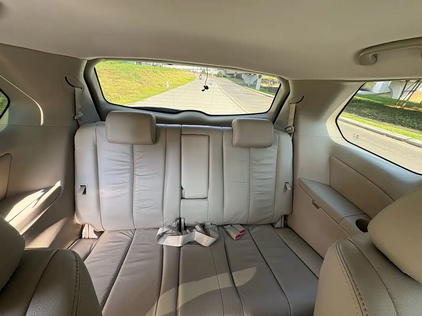 Mazda 8 2014 2013 2.5L Premium