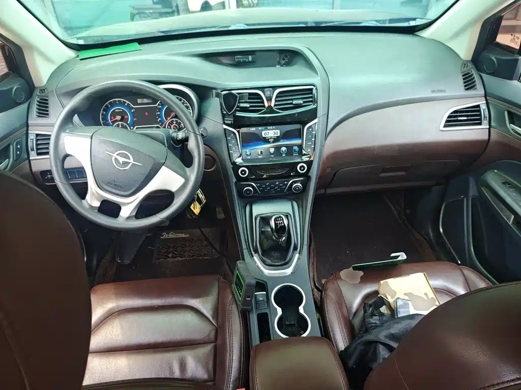 Haima V70 2017 2016 2.0L Manual Enjoyable Type 6-seater