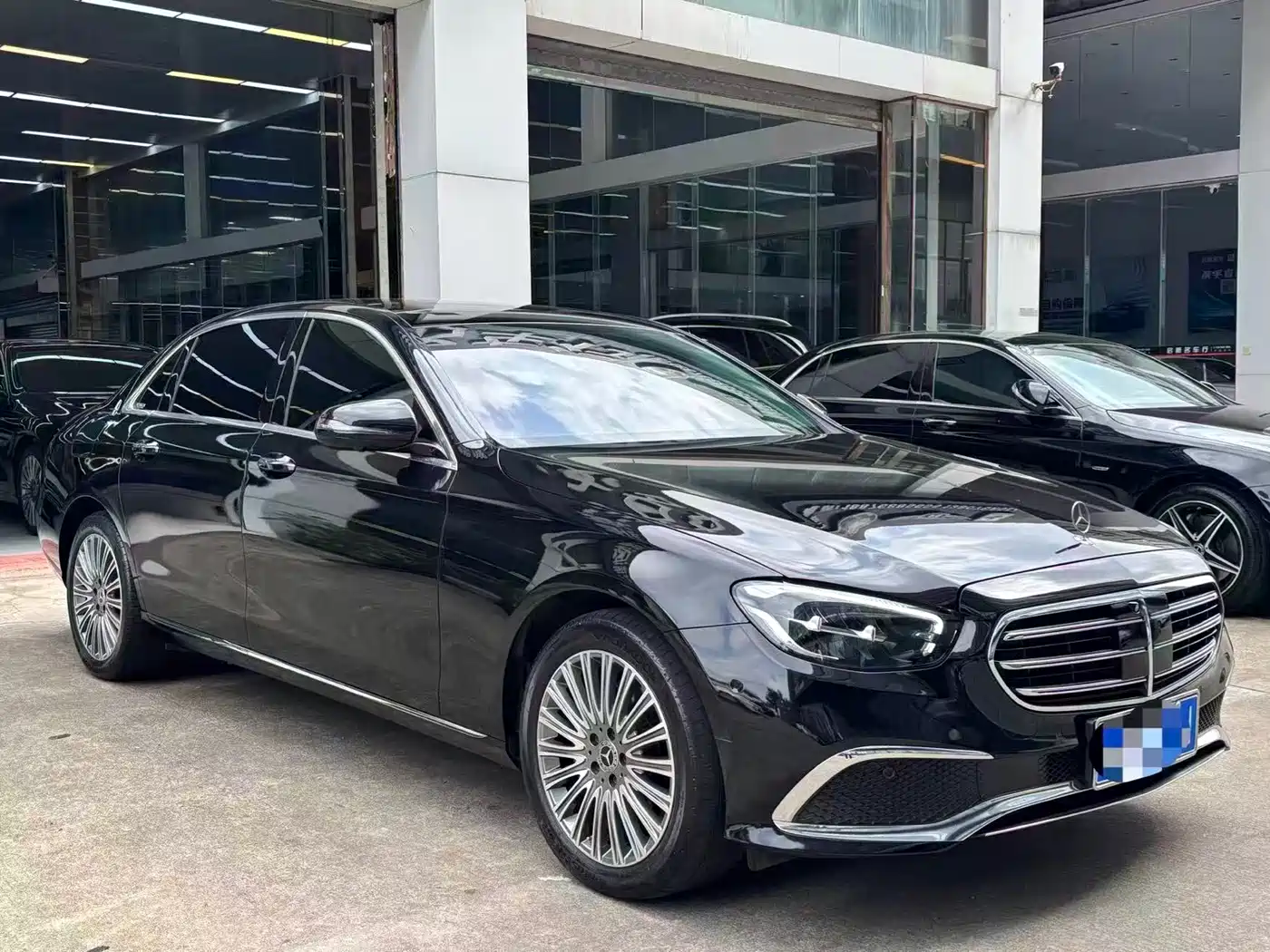 Mercedes-Benz E-Class 2023 E 300 L Luxury фото 3