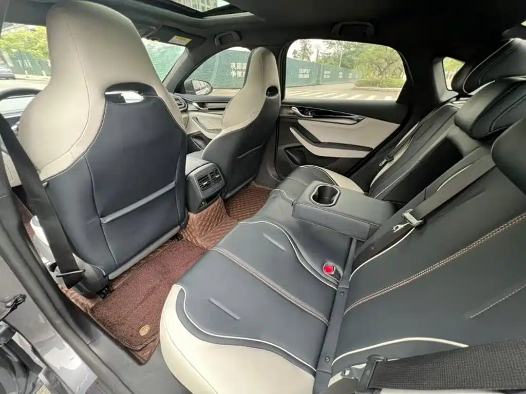 BYD Qin PLUS 2021 2021 EV 400KM Luxury Model