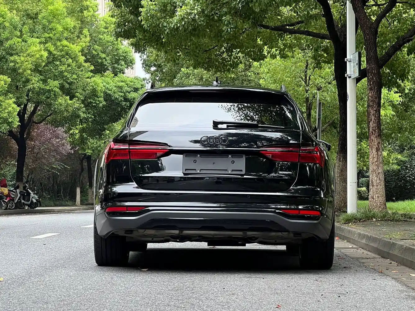 Audi A6 (Import) 2023 2024 allroad quattro 55 TFSI Premium Off-road