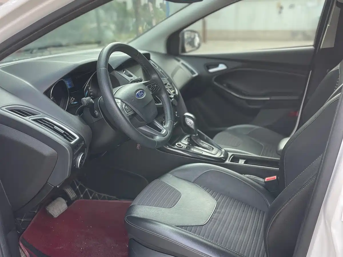 Ford Focus 2017 2015 Hatchback EcoBoost 125 Automatic Premium Trend