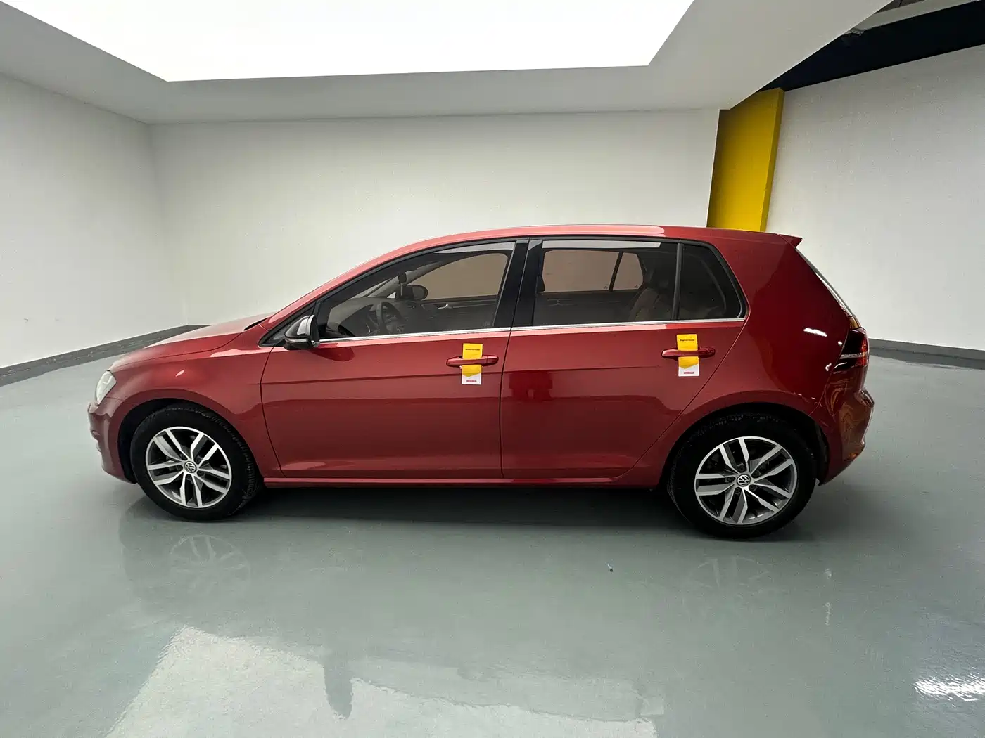 Volkswagen Golf 2017 230TSI Auto Luxury Millionth Anniversary Edition фото 7