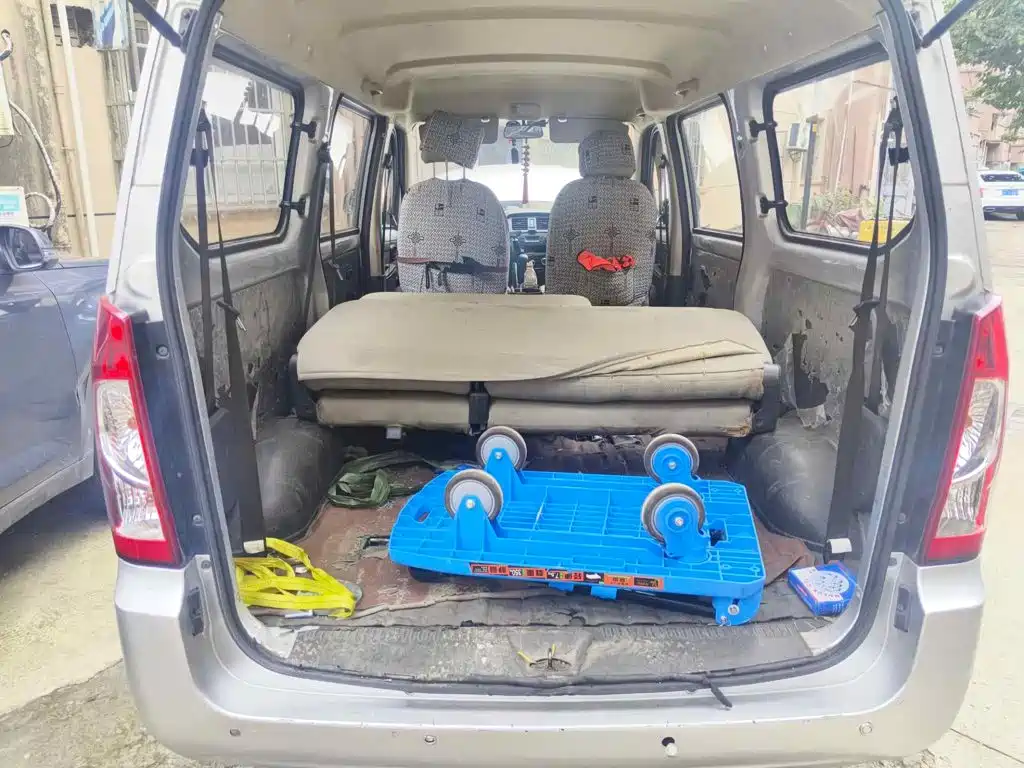 Wuling Motors Wuling Rongguang S 2021 2021 Model 1.2L Basic 7-Seater LSI