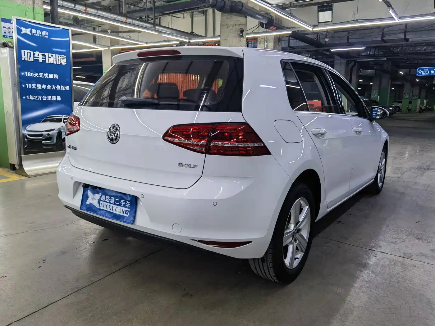 Volkswagen Golf 2016 1.6L Automatic Comfort фото 6