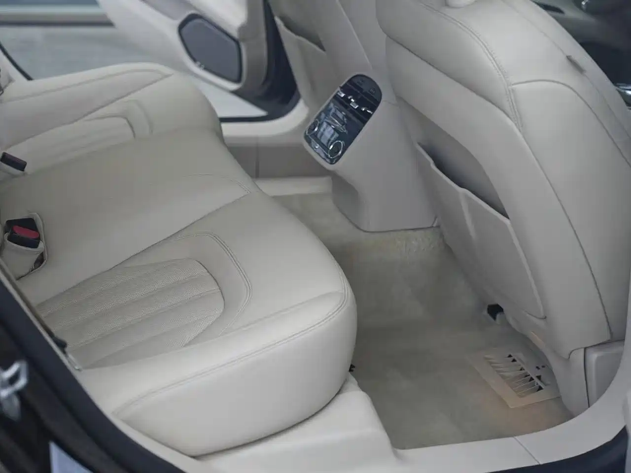 Maserati Quattroporte 2013 2013 3.8T Standard