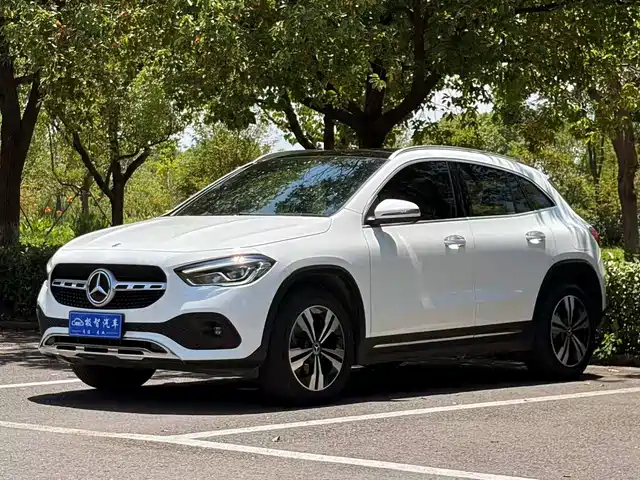 Mercedes-Benz GLA GLA 200