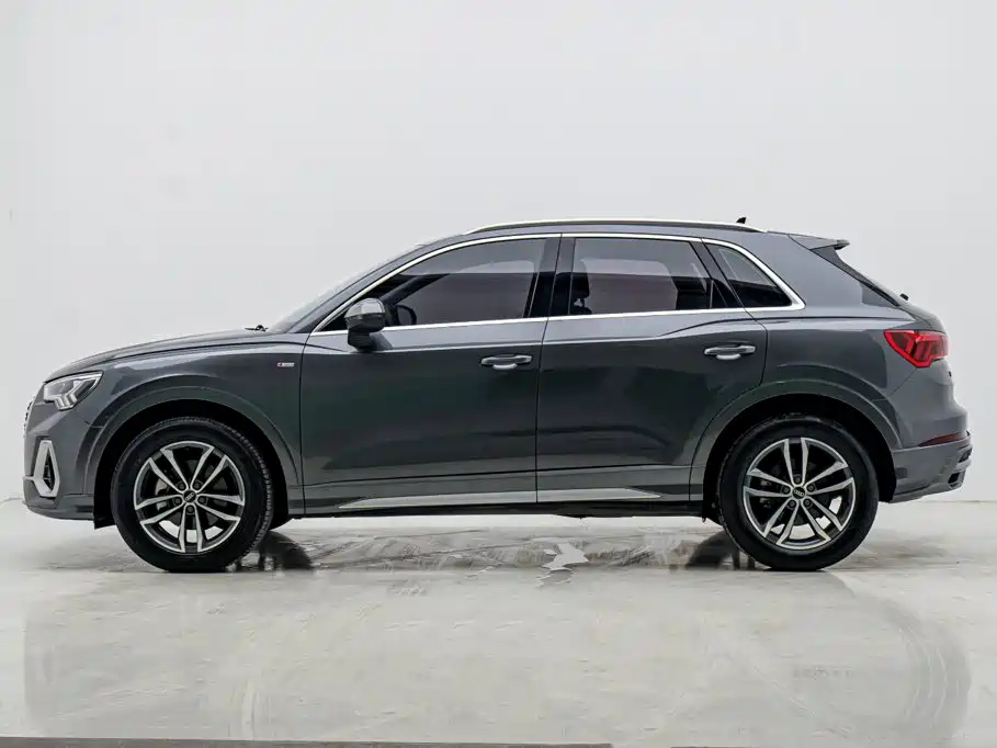 Photo 19 - Audi Q3