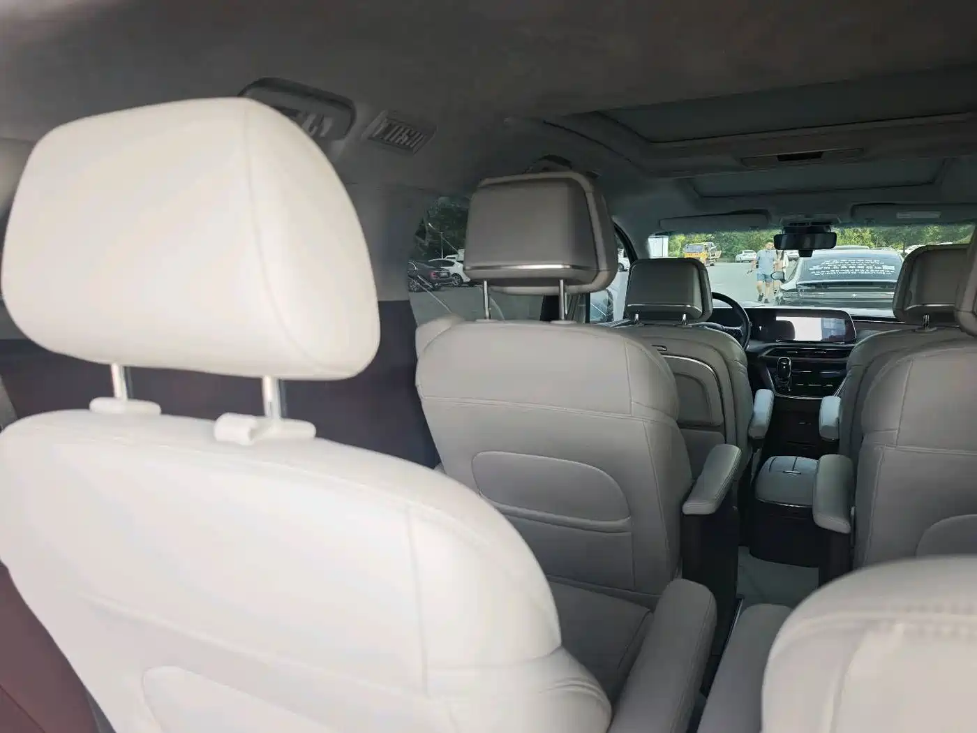 Фото 22 - Buick GL8