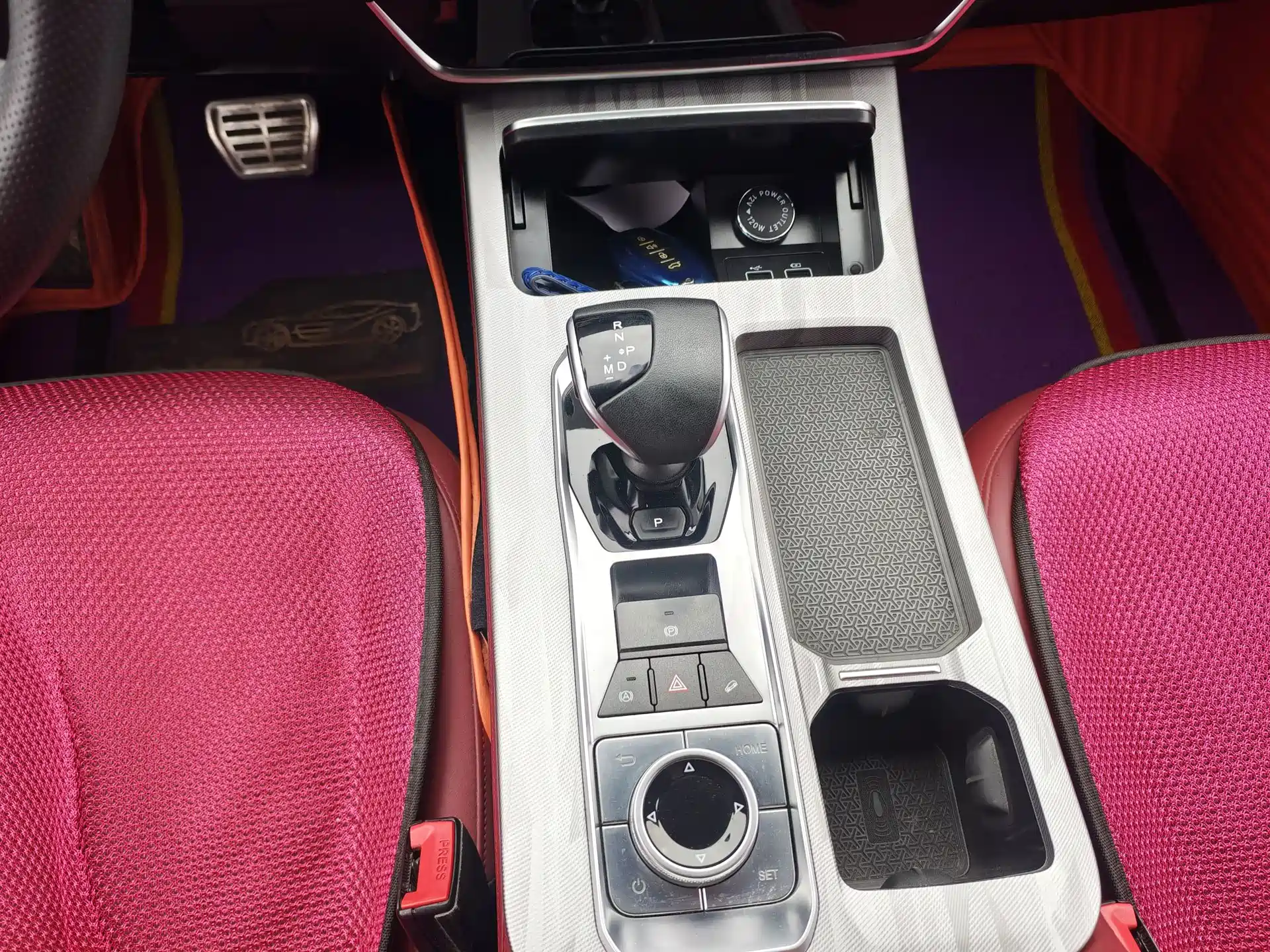Photo 8 - Jetour X70 PLUS
