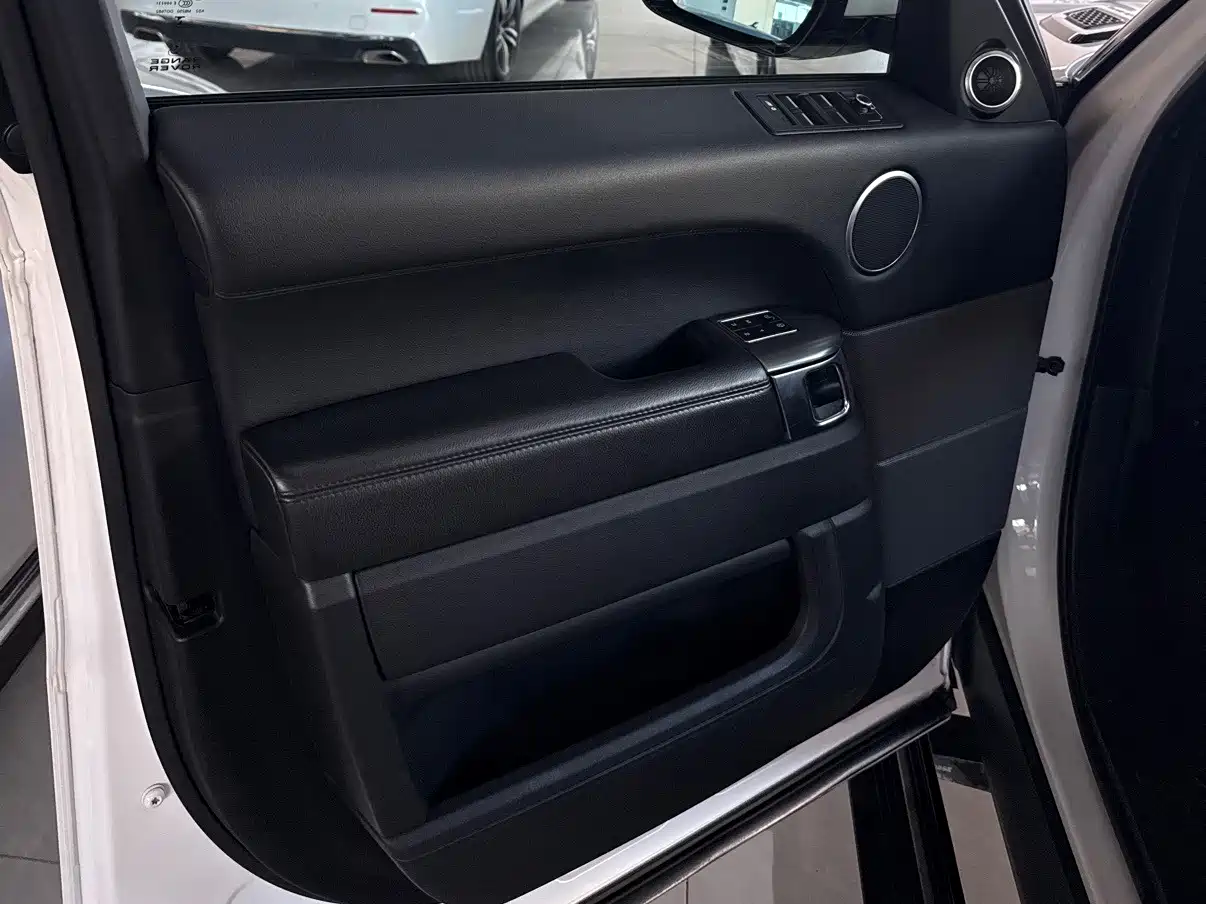 Фото 3 - Land Rover Range Rover Sport