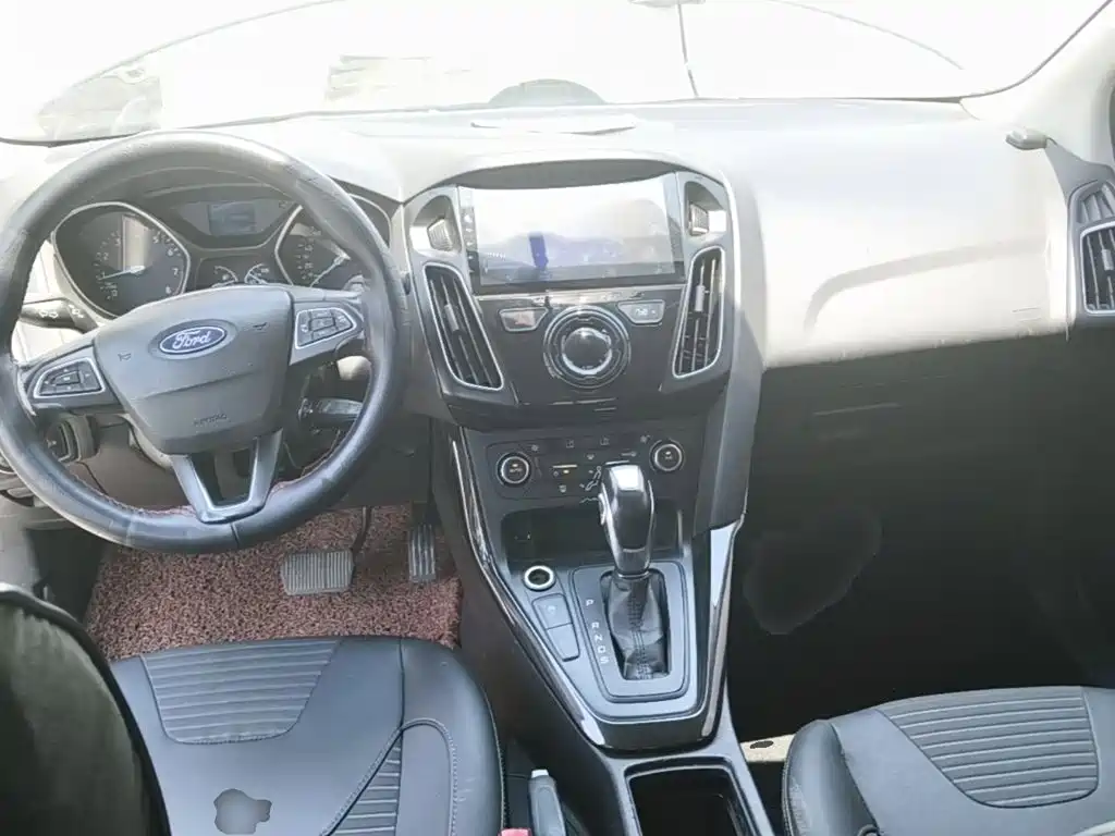 Photo 6 - Ford Focus