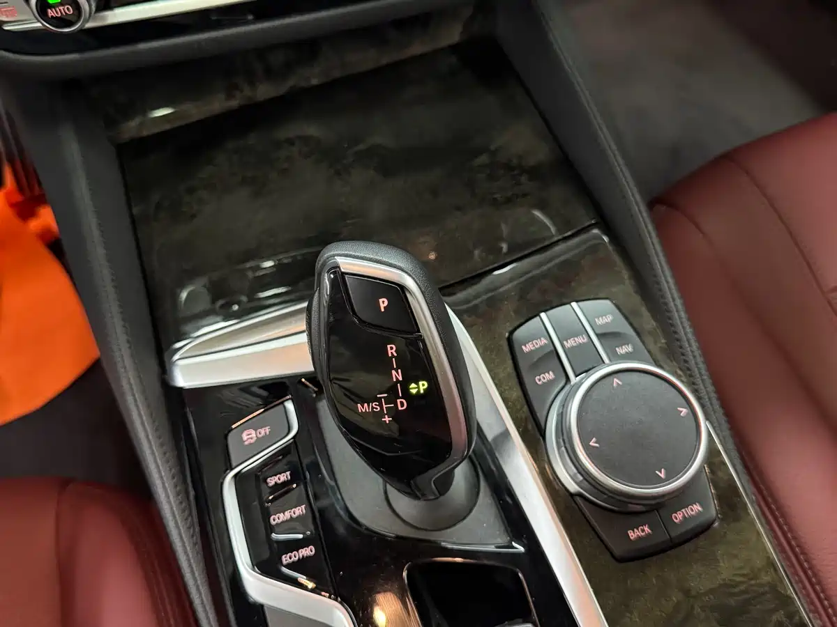 BMW 5 Series 2020 530Li Leading M Sport Package фото 27