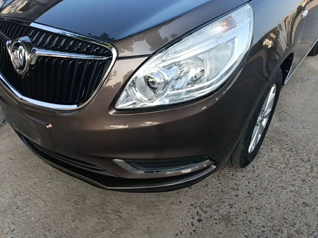 Фото 24 - Buick GL8