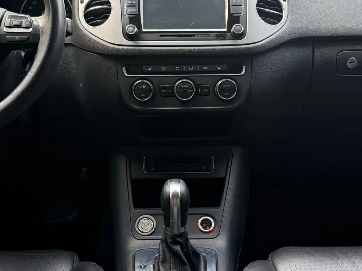 Volkswagen Tiguan 2015 1.8TSI Automatic 2WD Highline фото 7