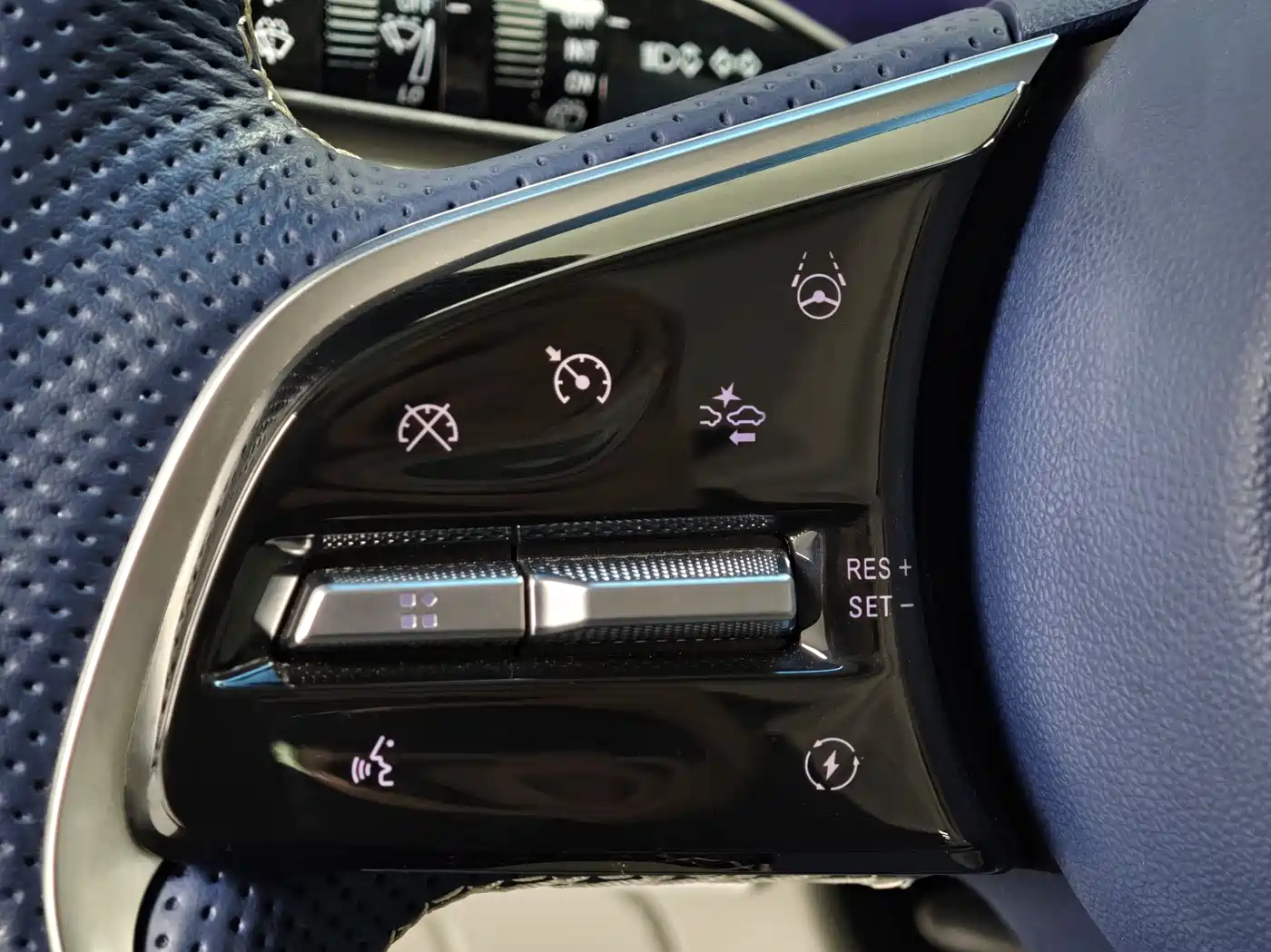 BUICK GL8 NEW ENERGY