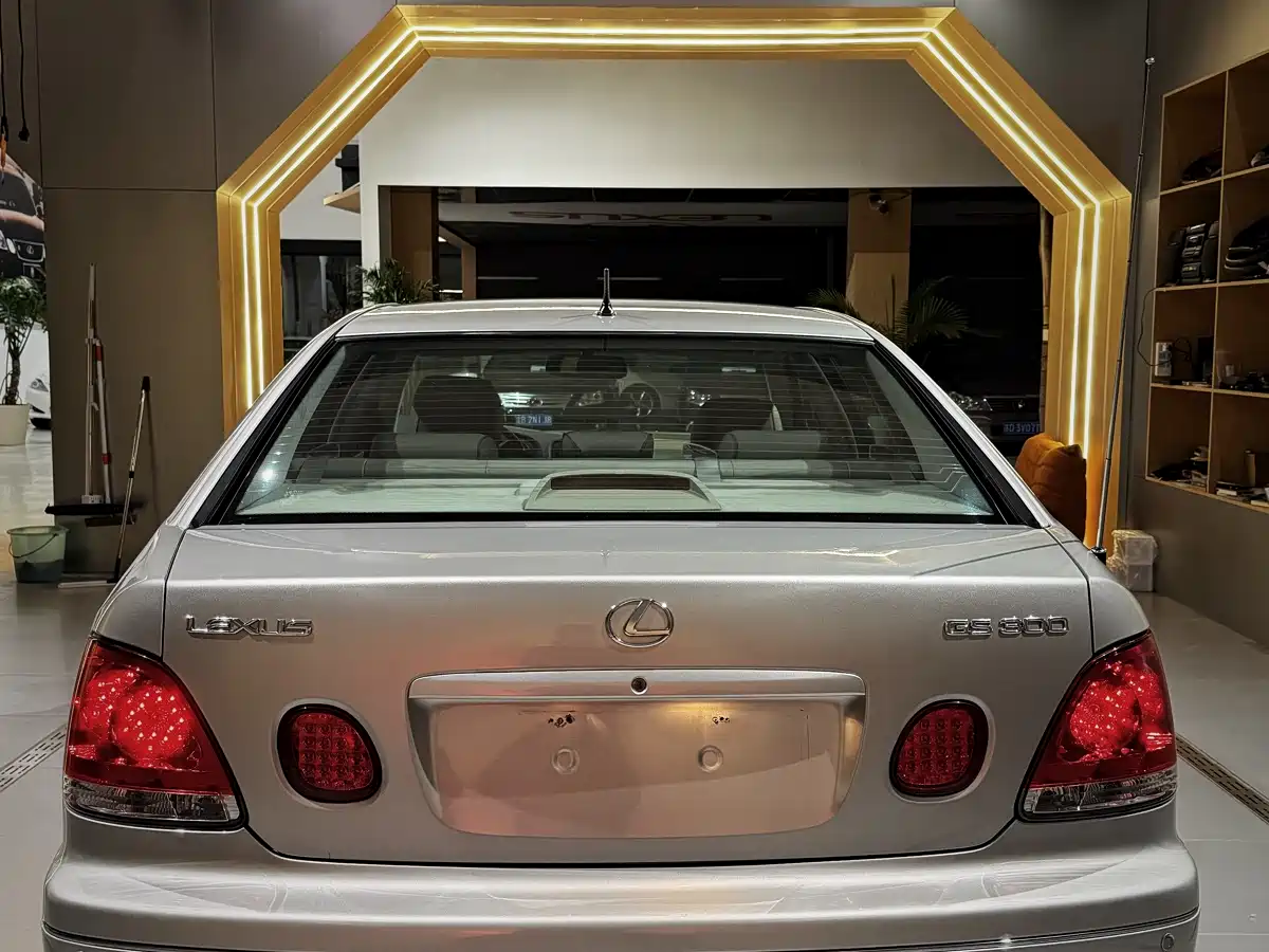 Lexus GS 2004 Model 300 фото 2