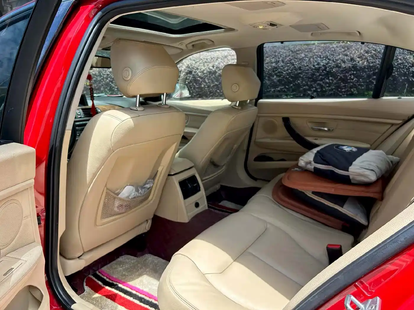Photo 6 - BMW 3 Series