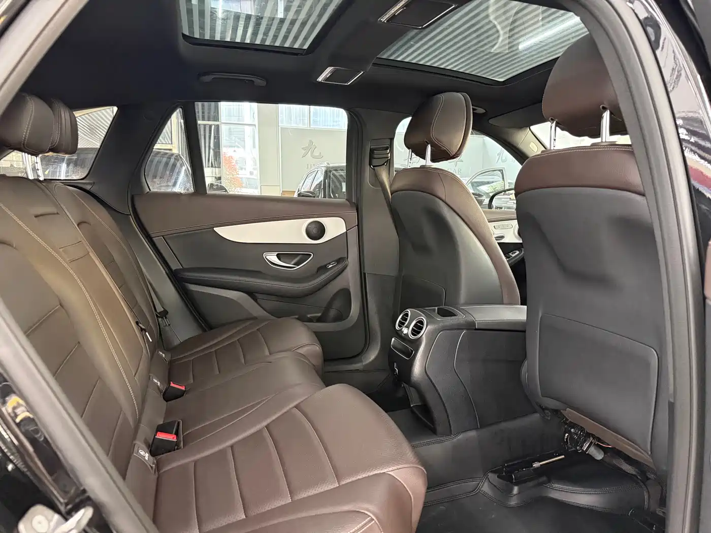 Mercedes-Benz GLC 2021 GLC 260 L 4MATIC Sporty фото 9
