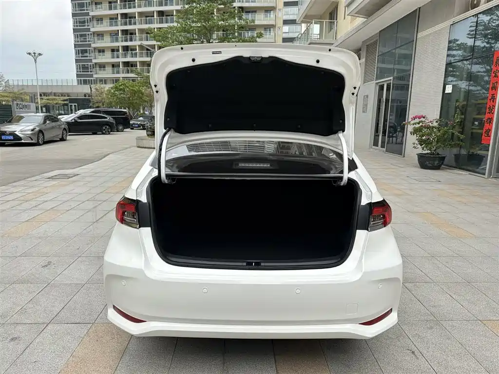 Toyota Corolla 2021 1.2T S-CVT Elite PLUS Edition фото 12