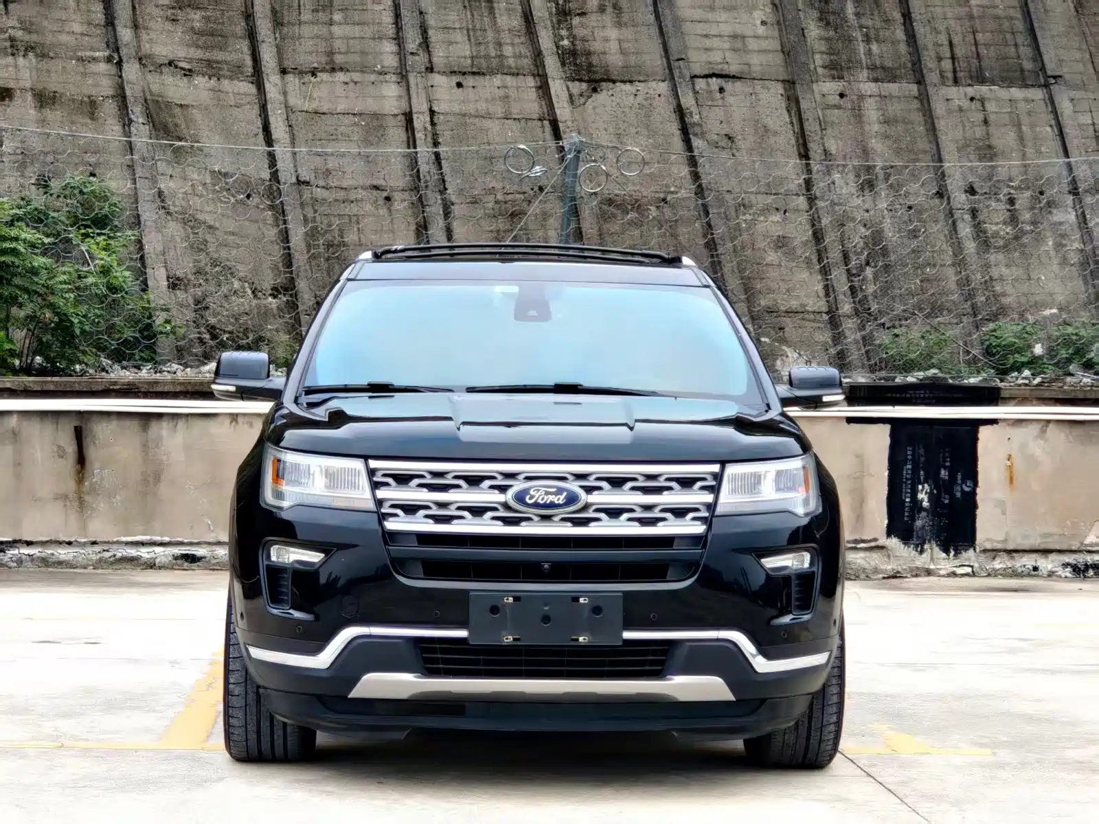 Фото 1 - Ford Explorer (Import)