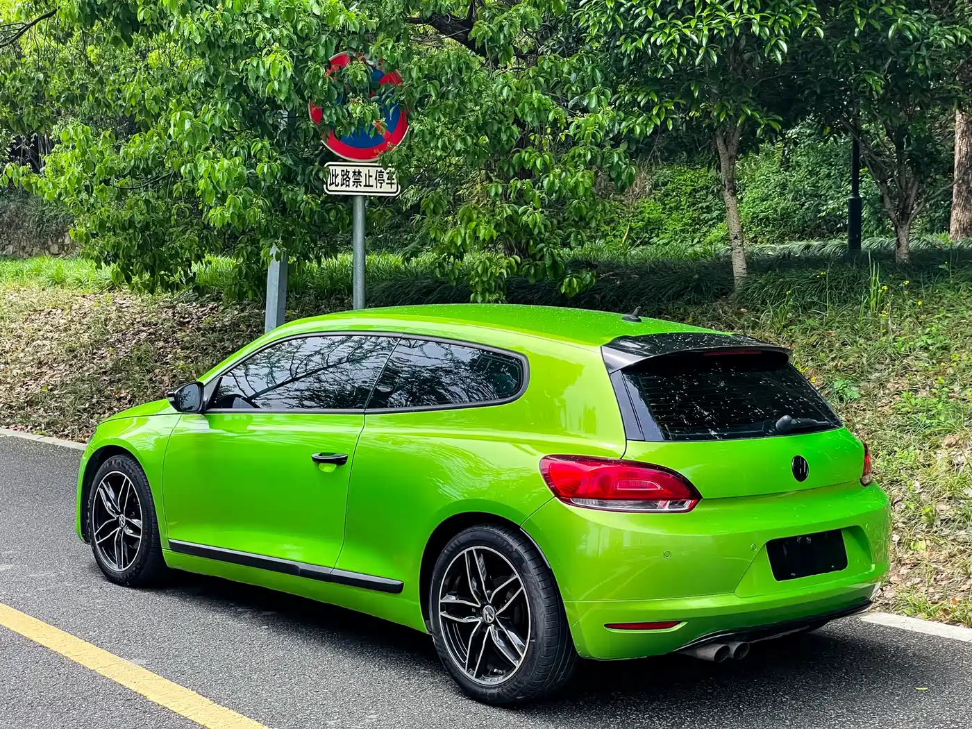 Volkswagen Scirocco 2015 1.4TSI Trend Edition фото 3