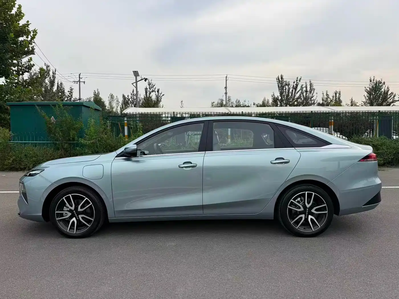 Roewe D6 2025 2025 520km Smart Edition