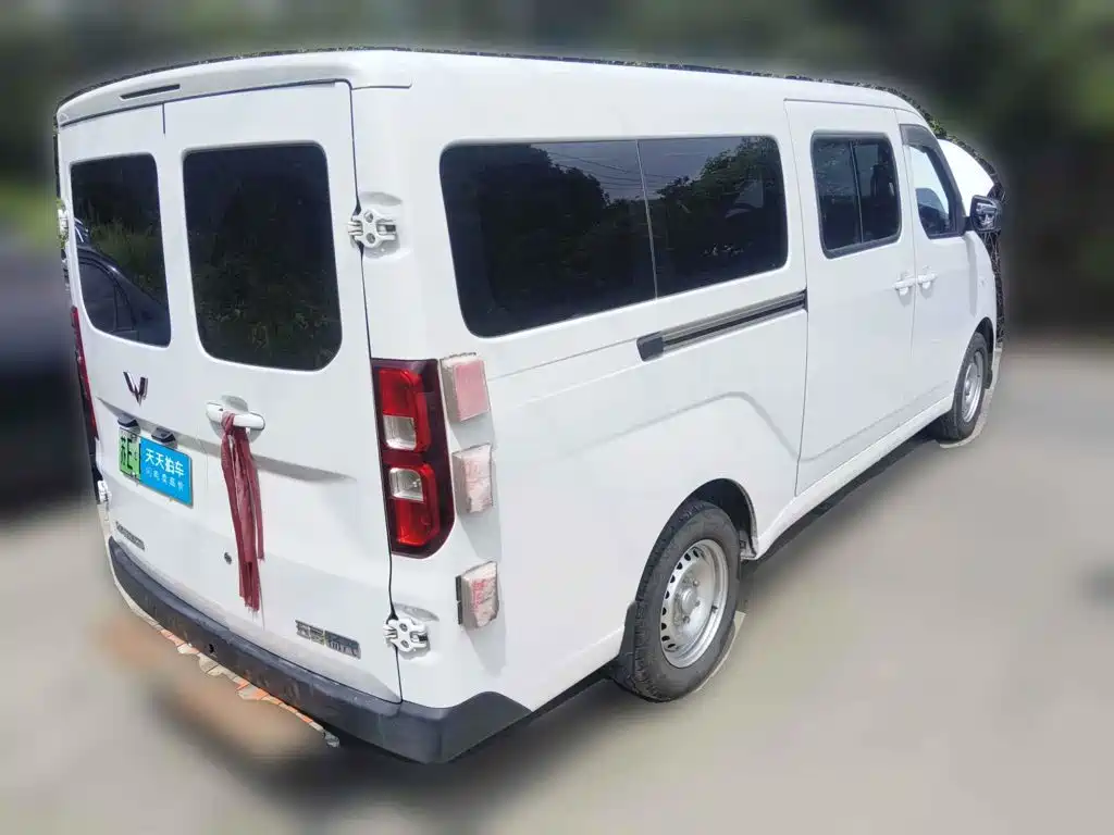 Wuling Motors Wuling Yangguang 2025 2024 300KM Comfort Bus Version 75kW