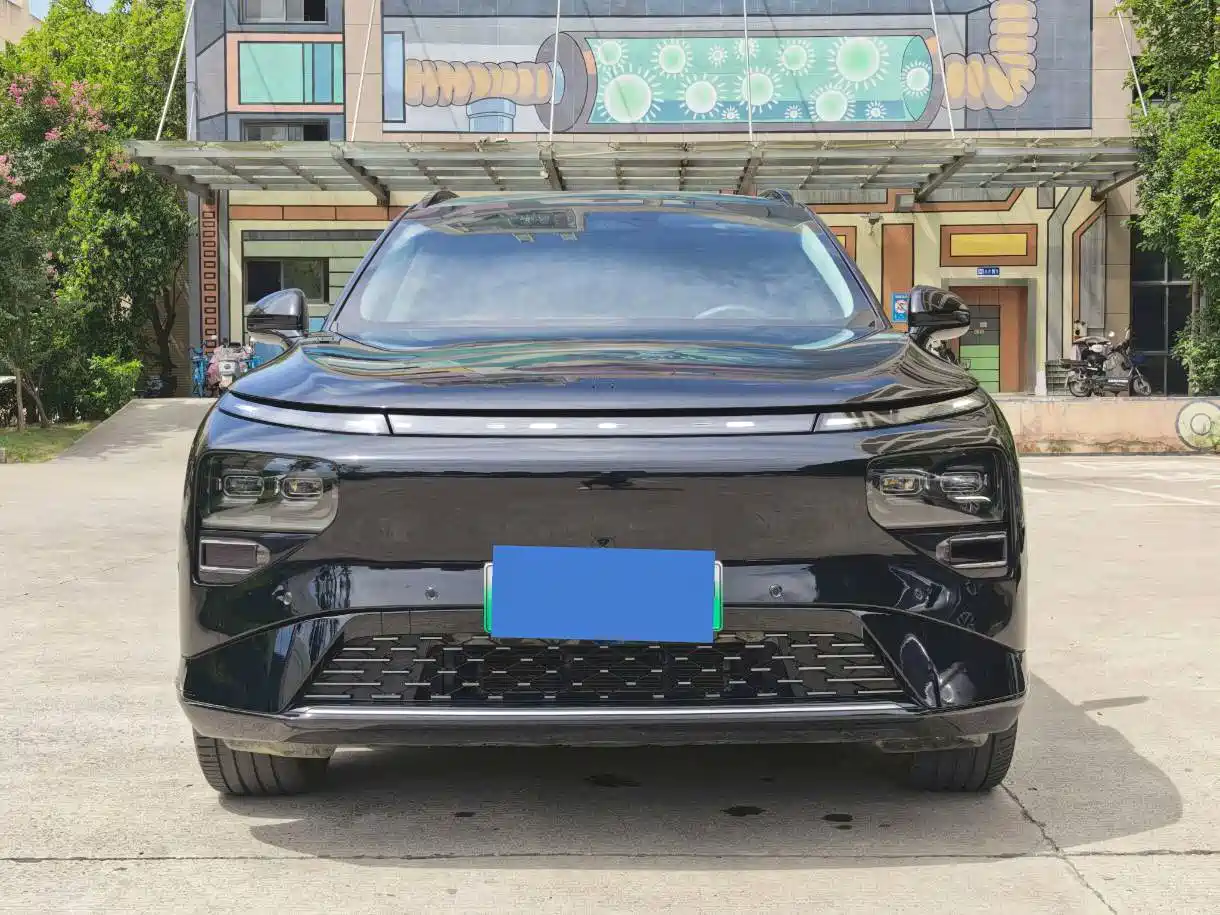 Фото 2 - XPeng G9