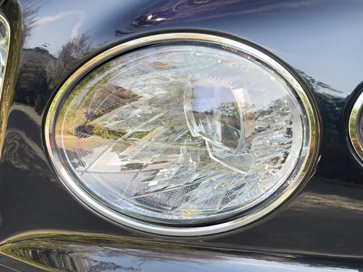 BENTLEY TIMYUE PLUG IN HYBRID