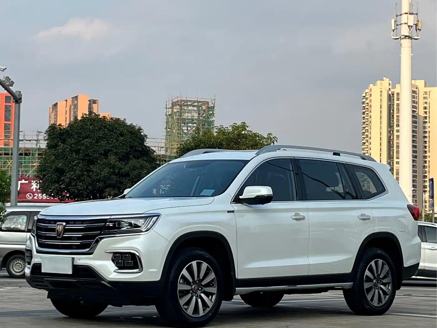 Roewe RX8 2019 30T Intelligent Internet 2WD Flagship Edition