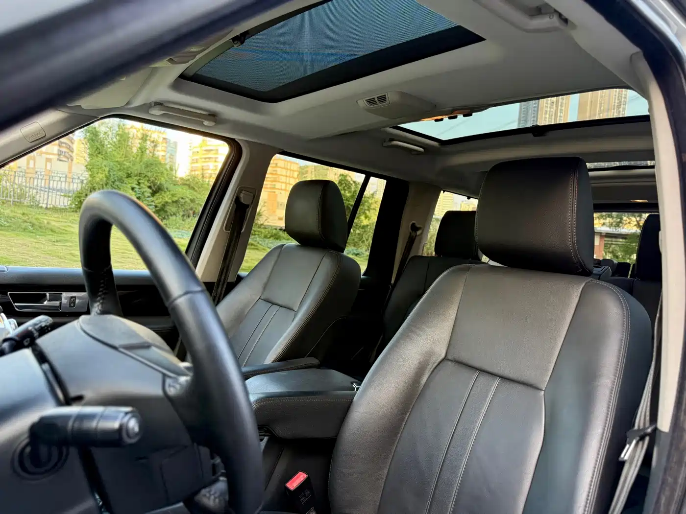 Land Rover Discovery 2011 3.0 SDV6 HSE Diesel фото 12